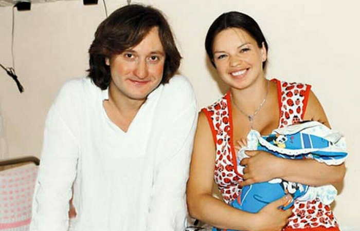 Алиса Гребенщикова и Сергей Дандурян с сыном. / Фото: www.prostolike.net