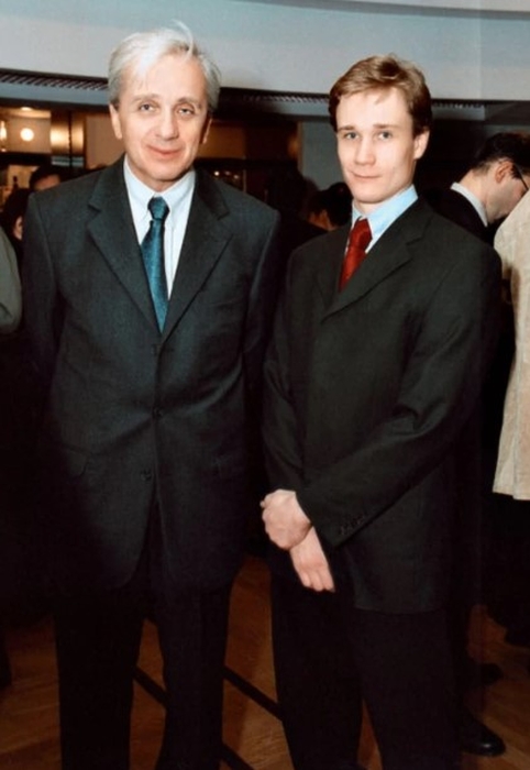 Евгений Стеблов с сыном Сергеем. / Фото: www.7days.ru