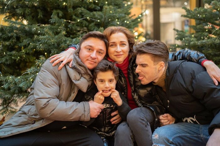 Максим Лагашкин с семьей. Источник фото: pitaniemalysha.ru