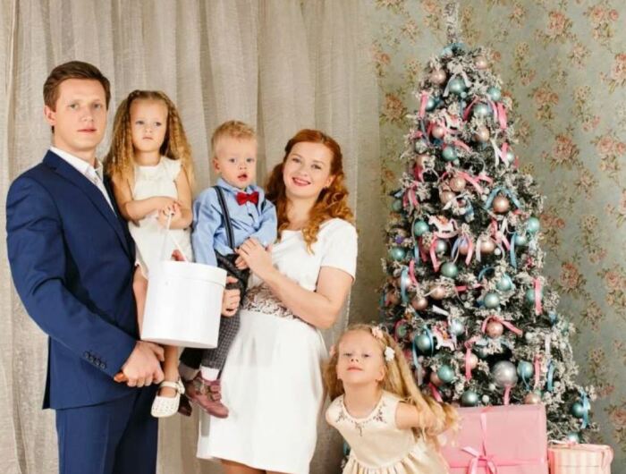 Екатерина Копанова с детьми и мужем. Источник фото: krasivoe-foto.ru