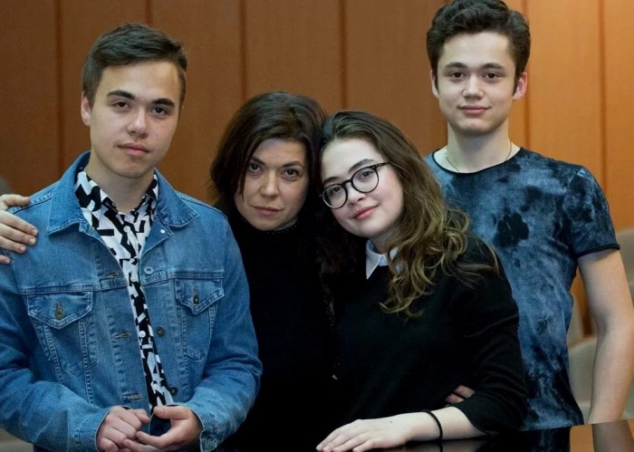 Екатерина Сканави с детьми. Источник фото: laifhak.ru