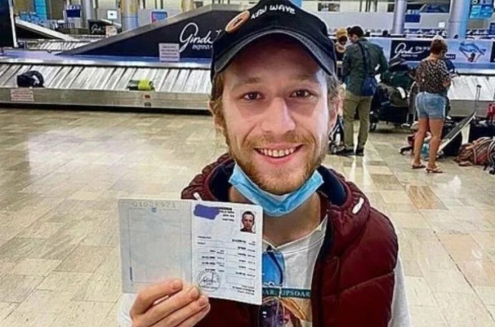 Семен Трескунов с новым паспортом