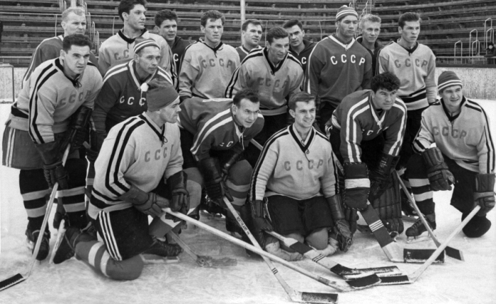 Сборная СССР по хоккею, Виктор Коноваленко. Источник фото:http://ksmf.ru/