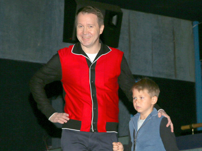 Евгений Миронов с сыном Петей. Источник фото: eg.ru