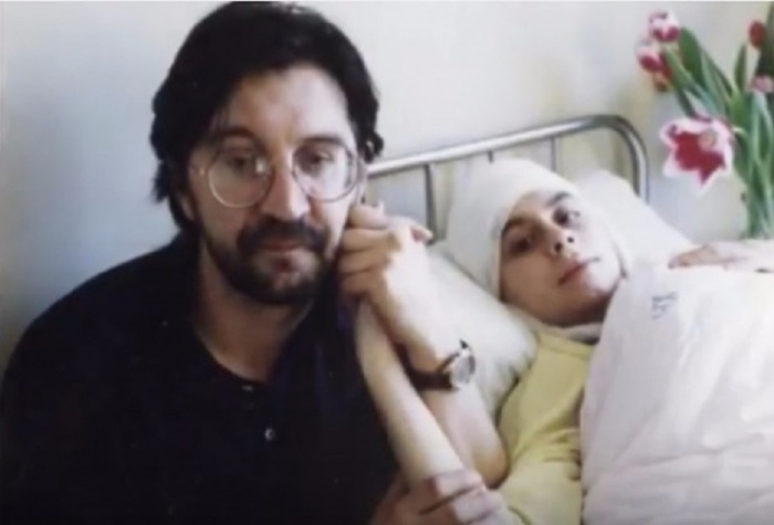 Юрий Шевчук с Эльмирой в больнице