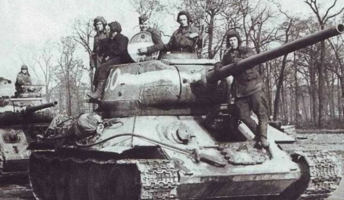 Танковое превосходство было на советской стороне. 