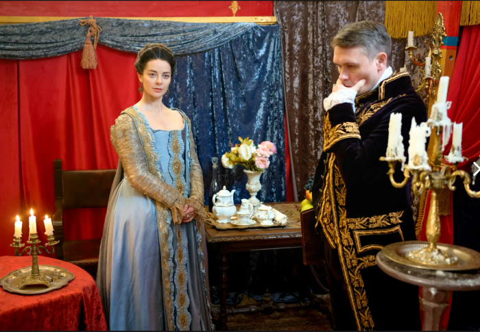 Марина Александрова и Николай Иванов (II) в сериале «Екатерина. Фавориты» (2023) в роли Екатерины II и Александра Безбородко.