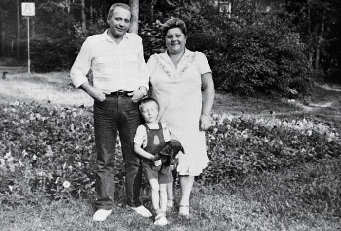Александр и Светлана Масляковы с сыном Сашей
