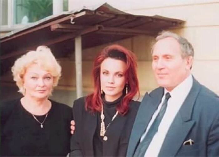 Татьяна Снежина с родителями