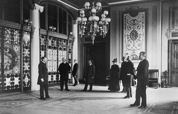 Витраж в Белом Доме, 1882 год. / фото: wblog.wiki