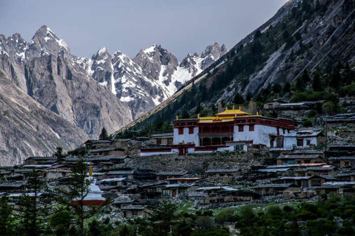 Почему самолеты облетают Тибет - одно из самых загадочных и недоступных мест на планете 
