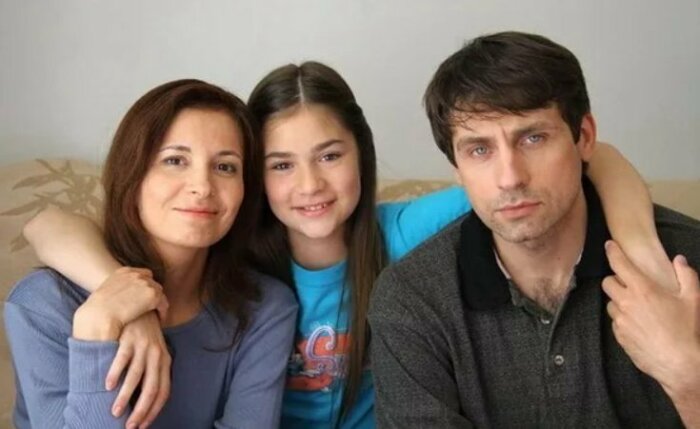 Илья, Анна и дочь /Фото: pulse.mail.ru