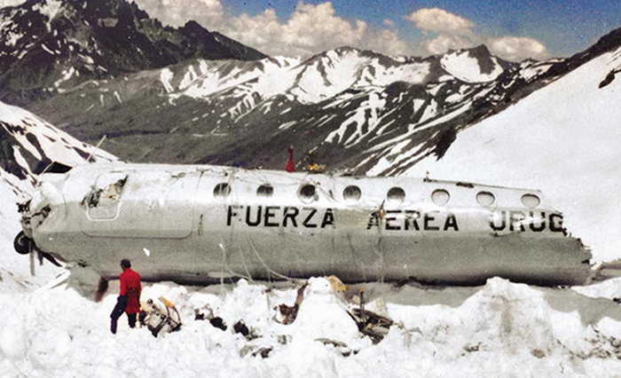 Самолет с командой любителей регби упал в Андах, но часть из них боролись с голодом, холодом и стихией 72 дня. / Фото:lenta.ru