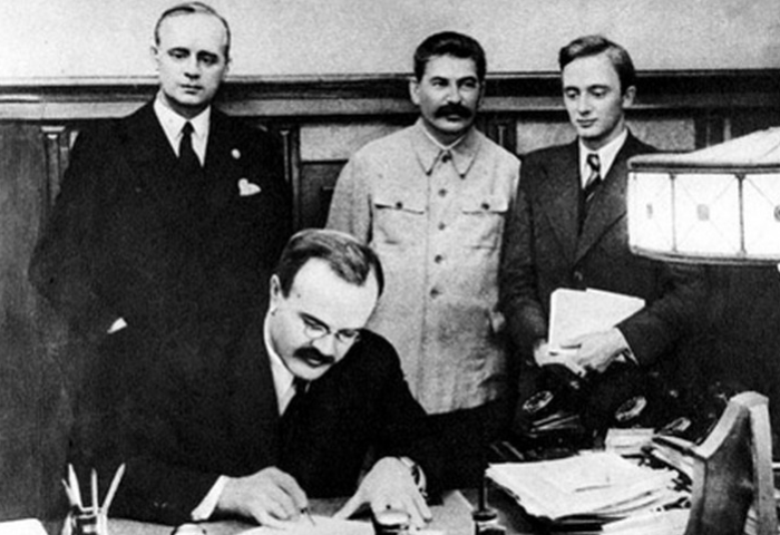 Пакт о ненападении был подписан между Германией и СССР в 1939 году. / Фото:mbk-news.appspot.com