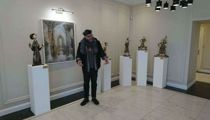 Юрий Шустров часто выставлял свои куклы-скульптуры на выставках. / Фото:www.severreal.org