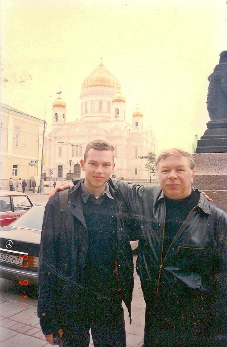 Андрей Мартынов с сыном. Фото: www.pinimg.com