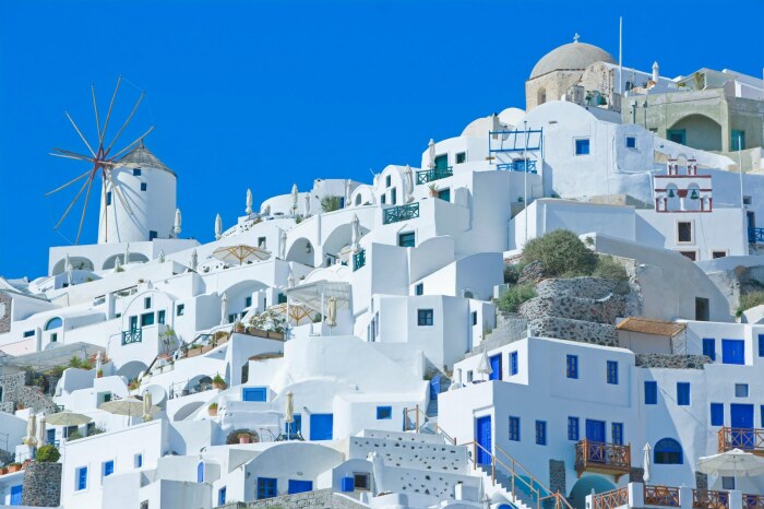 Сине-белые дома в Греции /Фото: tritonstroy.ru