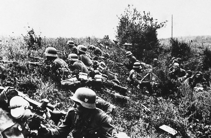 Немецкая армия выступила сразу в нескольких направлениях на территории СССР. / Фото:bdsmn.livejournal.com