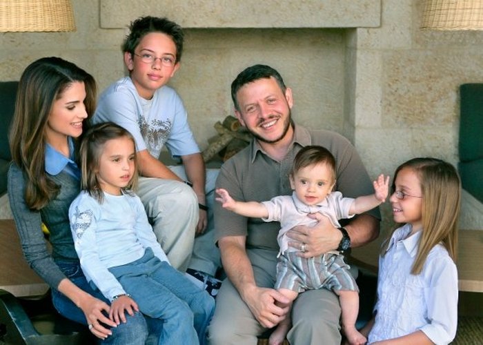 Семья для королевы Рании является самым ценным в жизни. Фото: https://www.thevoicemag.ru