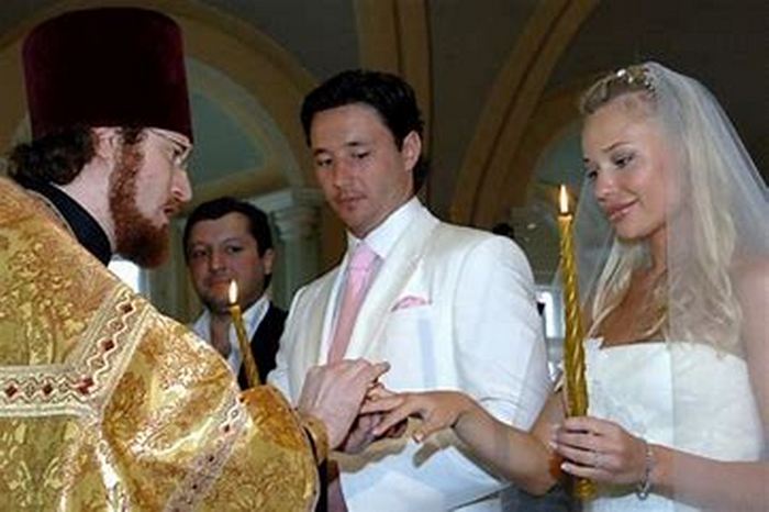 Венчание. Фото: https://www.kp.ru