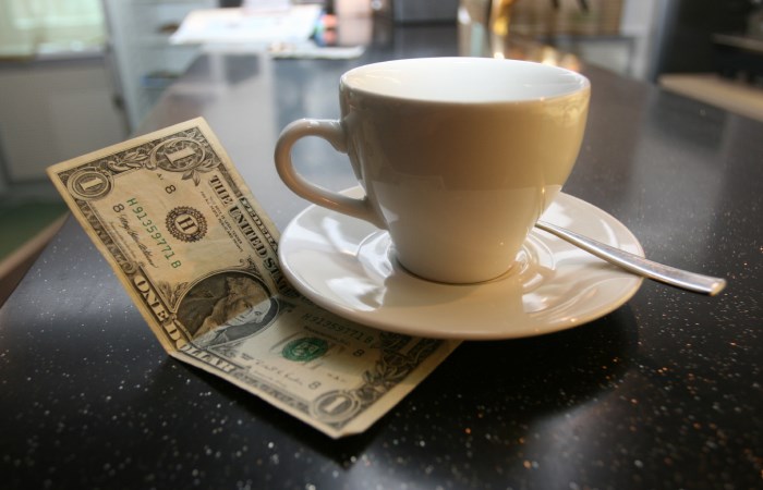 Чаевые принято давать не во всех странах. Фото: cruise-life.pro