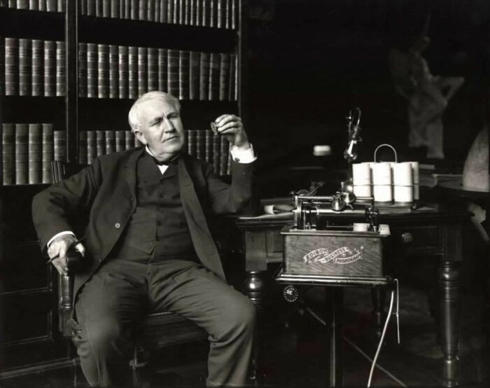 Томас Эдисон хотел установить связь с умершими с помощью «духофона» / Фото: cultura.hu