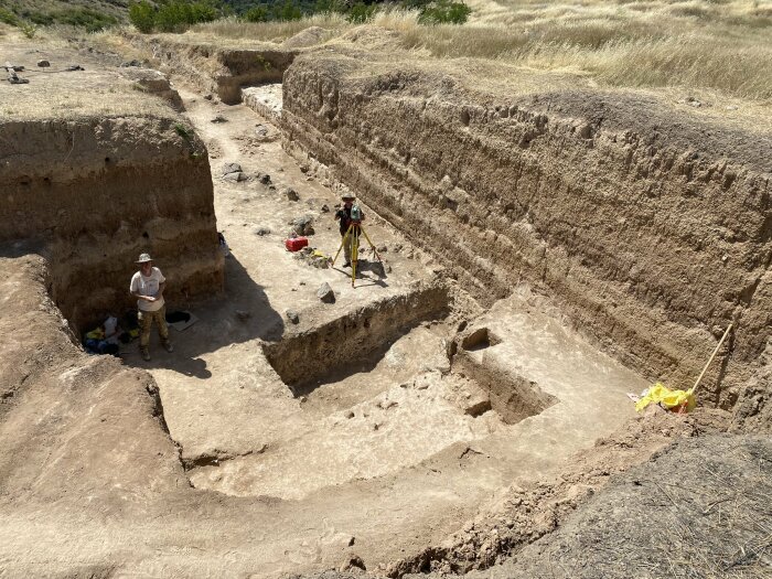 Археологи проводят раскопки /Фото:vstrokax-net.allinnet.info