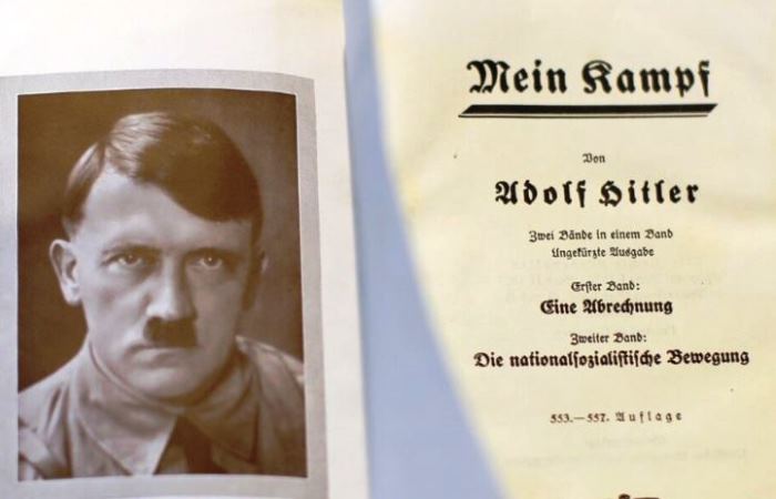 Гитлер и его книга. Фото: rus.ozodi.org