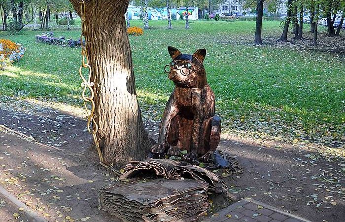 Памятник умному коту. Фото: etovidel.net
