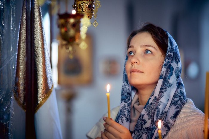 Обратиться к святому можно через молитву. / Фото:ru.freepik.com