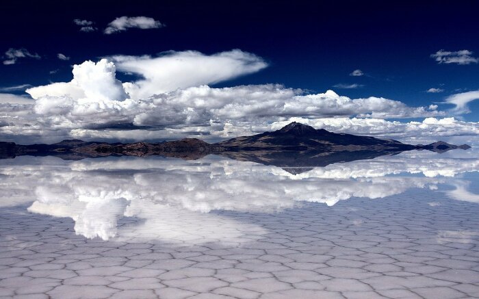 Соленое озеро в Боливии /Фото:traveltimes.ru