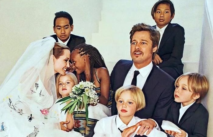 Свадьба Анджелины Джоли и Брэда Питта и их дети. Фото:kulturologia.ru 