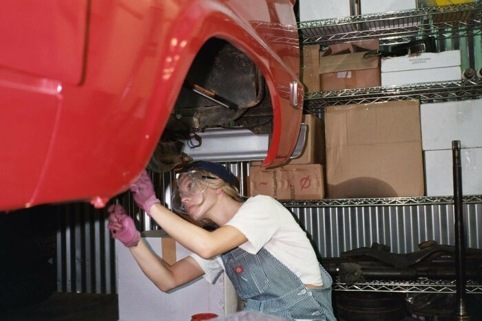 Сидни Суини любить ремонтировать авто. / Фото: соцсети