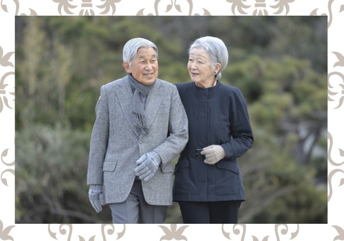 Бывший император Акихито и его супруга бывшая императрица Митико