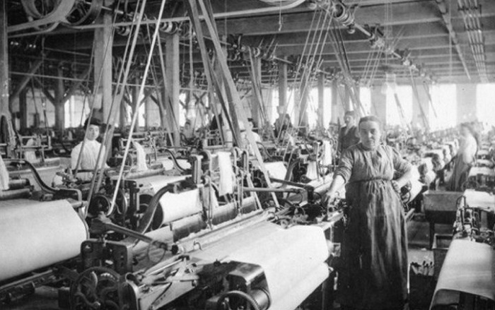 Цех прядильной фабрики в Подмосковье. / Фото: levelvan.ru  