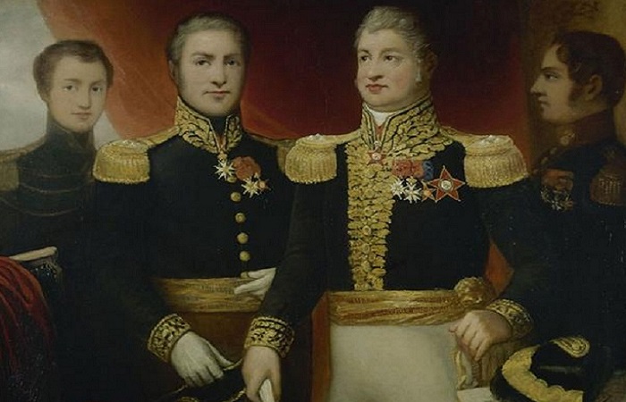 Глава семейства Жозеф Леопольд Сигисбер (третий слева)