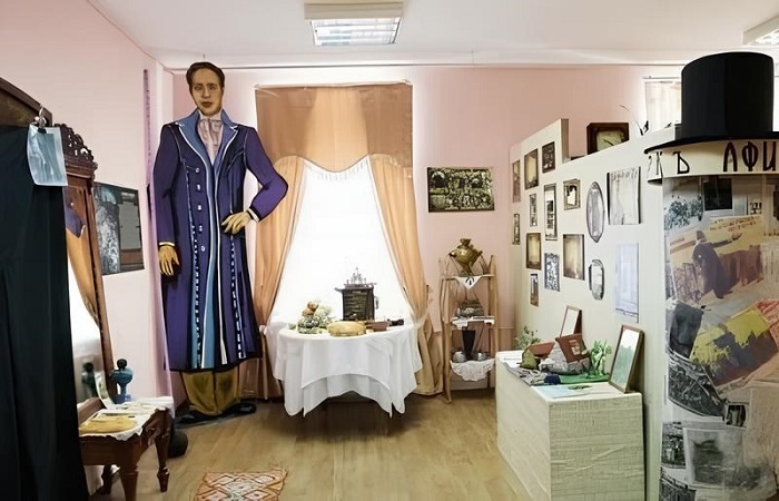 В Витебском районном историко-краеведческом музее представлены личные вещи, фотографии и воспоминания односельчан «Великана из Костюков» В Витебском районном историко-краеведческом музее представлены личные вещи, фотографии и воспоминания односельчан «Великана из Костюков»