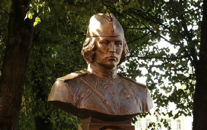 Памятник Марии Октябрьской в Смоленске / ФОТО: www.smol.aif.ru