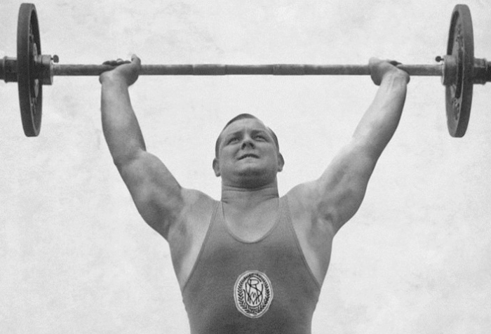 Йозеф Мангер - самый сильный человек мира и любимый тяжеловес фюрера. / ФОТО:www.calendarz.com