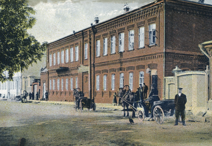 Первые почтовые отделения появились в крупных городах  / ФОТО: www.old.bigenc.ru