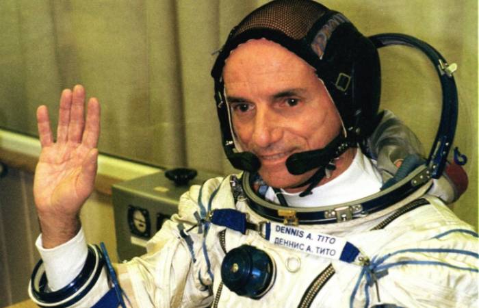 Деннис Тито - первый космический турист, полетевший в космос в 2001 году. / Фото: samarclub.com 