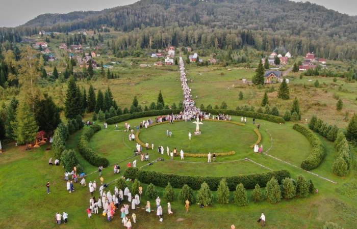 Последователи новой религии собираются отмечать праздник зерна. / Фото: imghub.ru