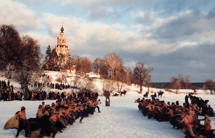 Кулачные бои на Руси на праздник. / Фото: fishki.net