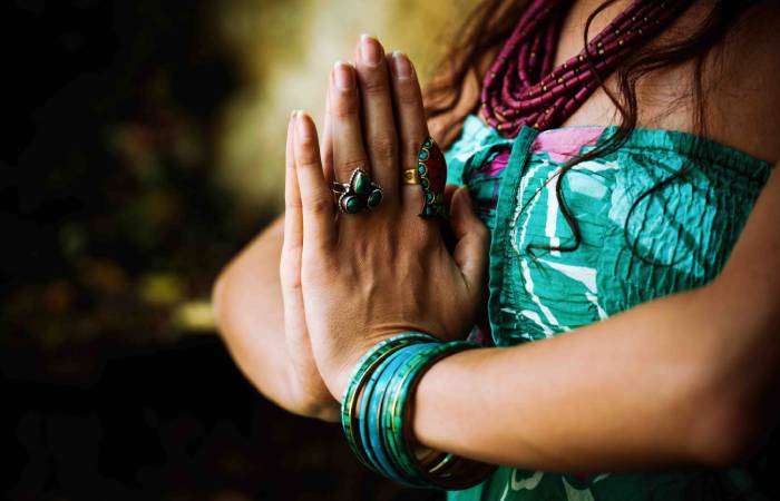 Намасте - приветственный жест в Индии. / Фото: xxx-shoping.ru
