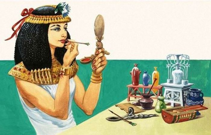 Раскопки показывают, что еще первобытные женщины пользовались губной помадой. 