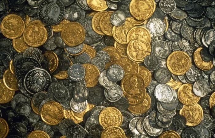 Золотые монеты времен Римской империи. Фото: curioushistorian.com