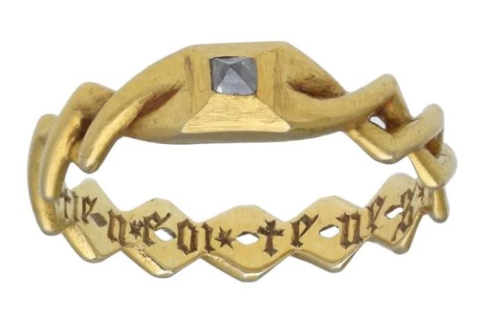 Золотое кольцо с бриллиантом 1388 года. Фото: 