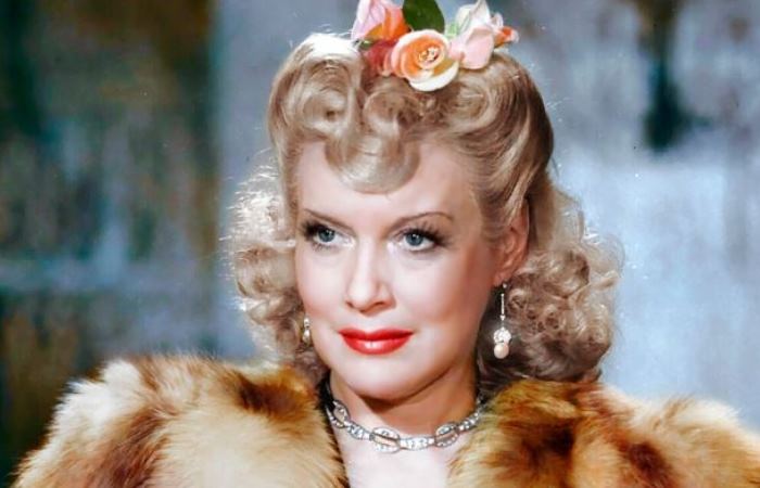 Любовь Орлова в конце 40-х годов.