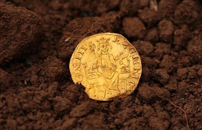 Одна из самых ранних золотых монет Англии. Фото: smithsonianmag.com