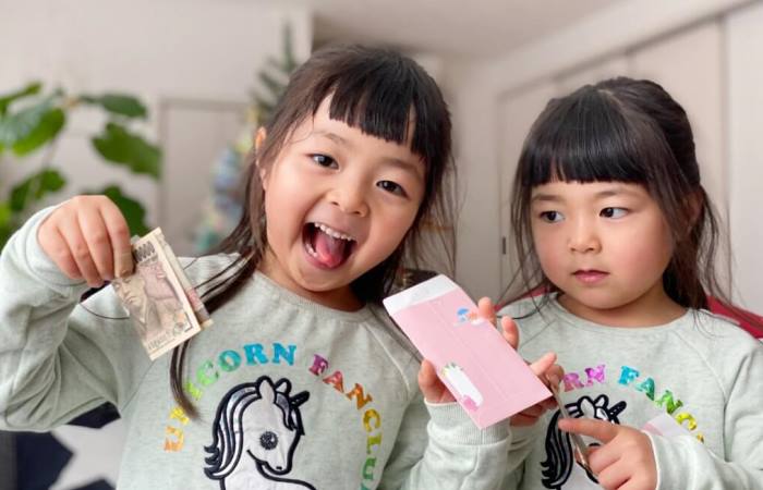 Детям в Японии на Новый год дарят деньги в конверте. / Фото: adecc.jp